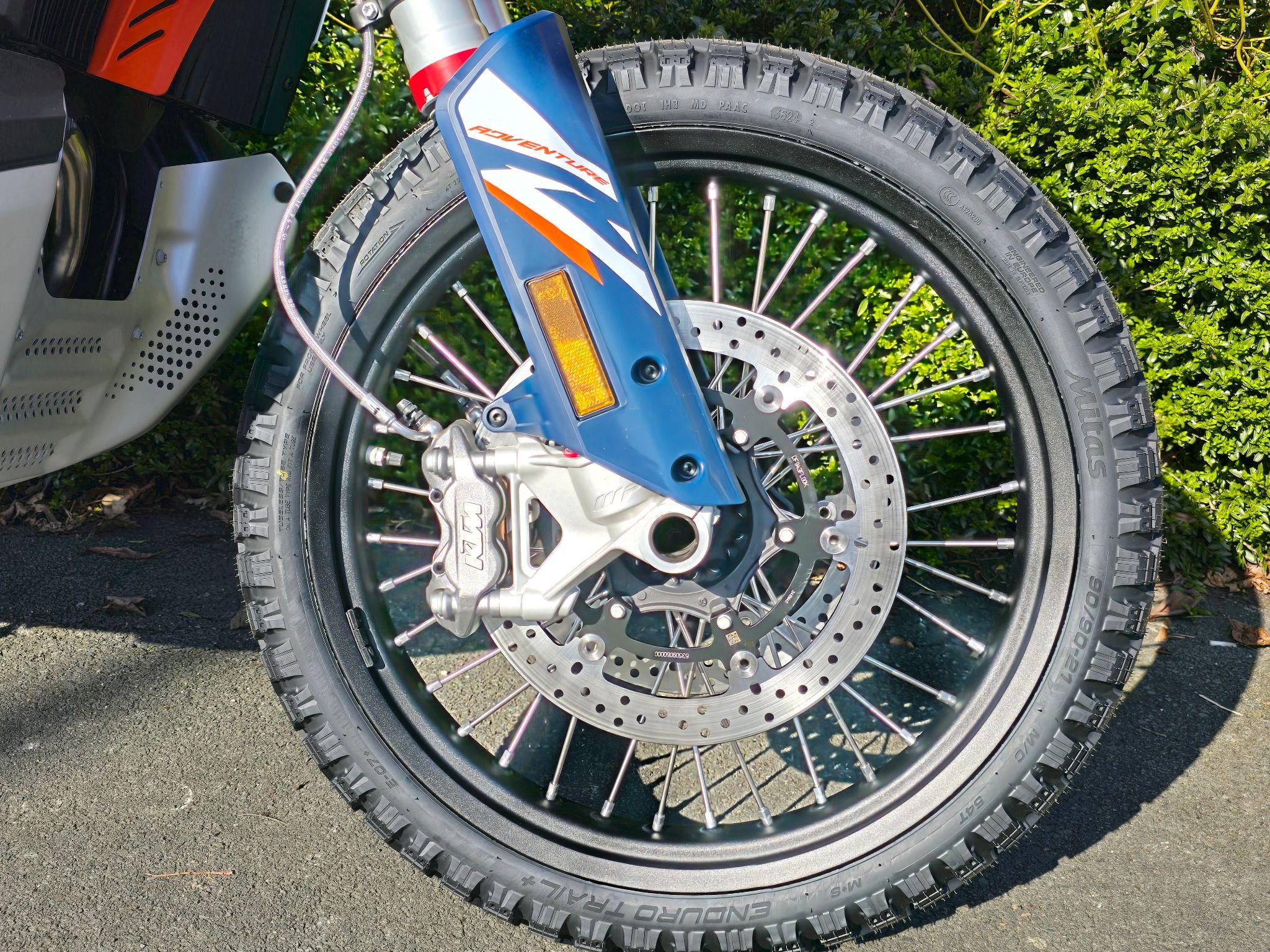 SOLD 2025 KTM 890 R Euro 5